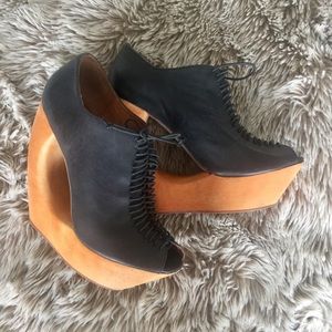 Jeffery Campbell - rockin’ wood lace up platform